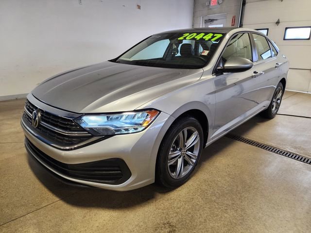 Used 2024 Volkswagen Jetta SE FWD image 8