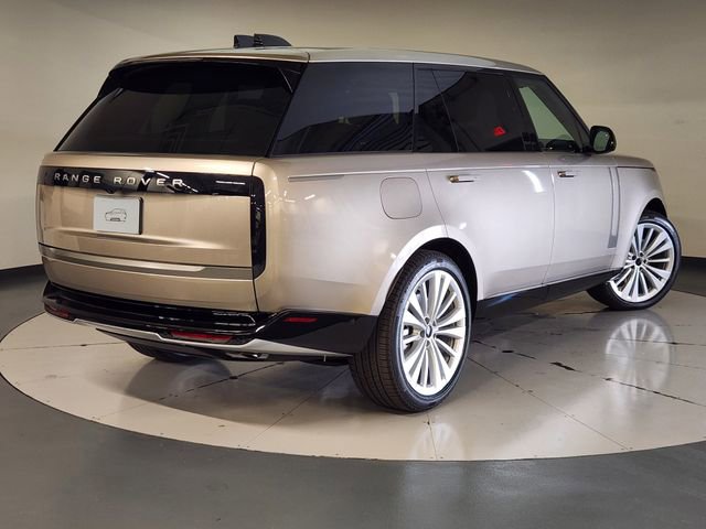 New 2026 Land Rover Range Rover Long Wheelbase SE image 2