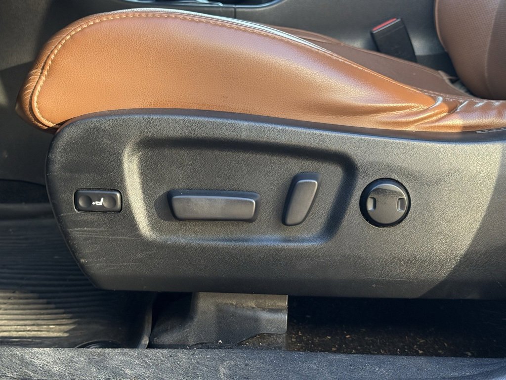 Used 2018 Toyota Highlander Limited image 12