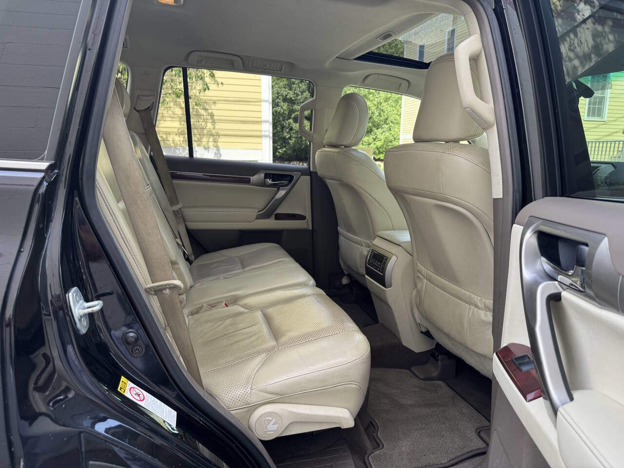 Used 2013 Lexus GX 460 w/ Comfort Plus Pkg image 19