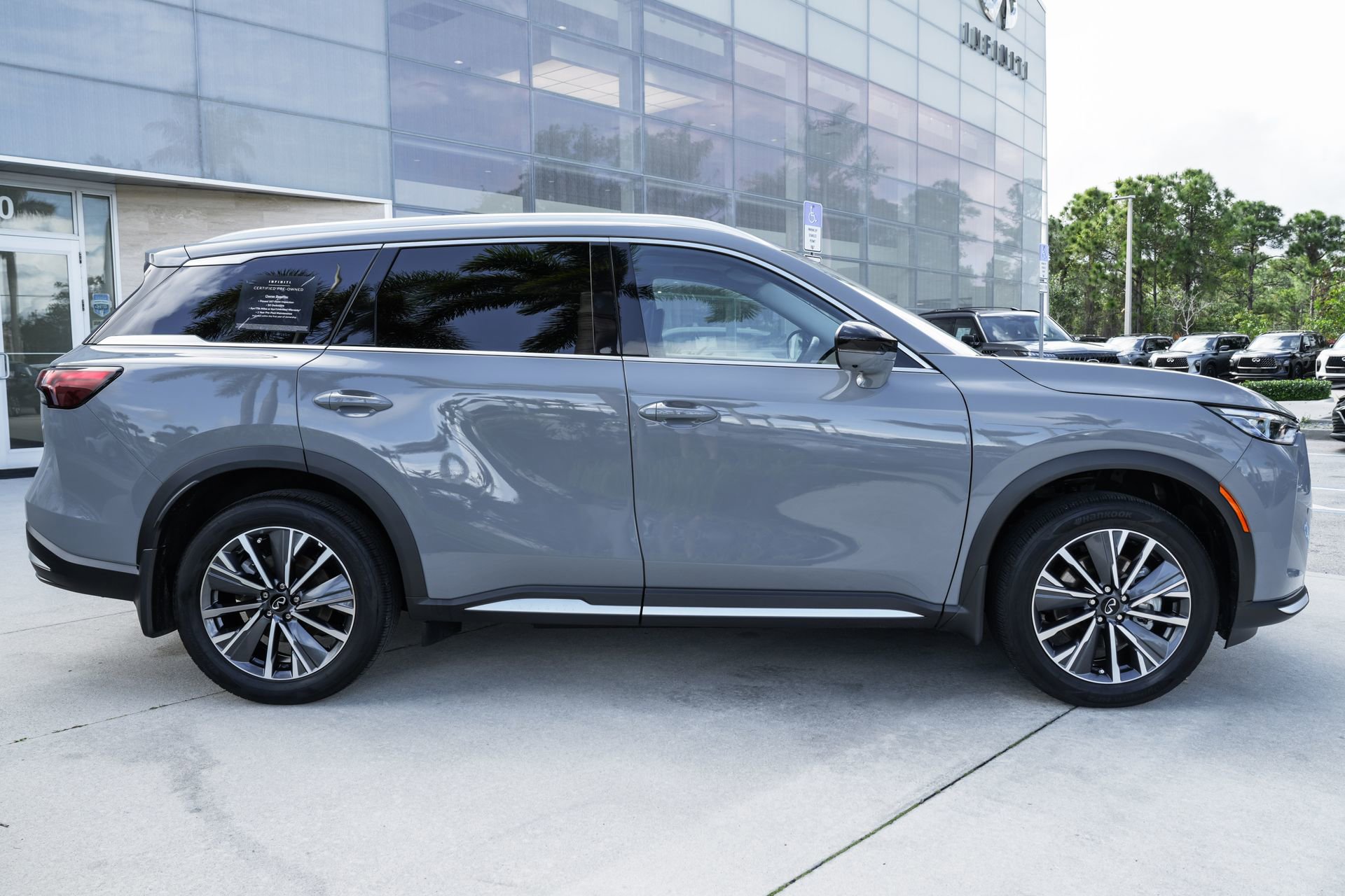 Certified 2026 INFINITI QX60 Luxe w/ Cargo Package FWD image 25