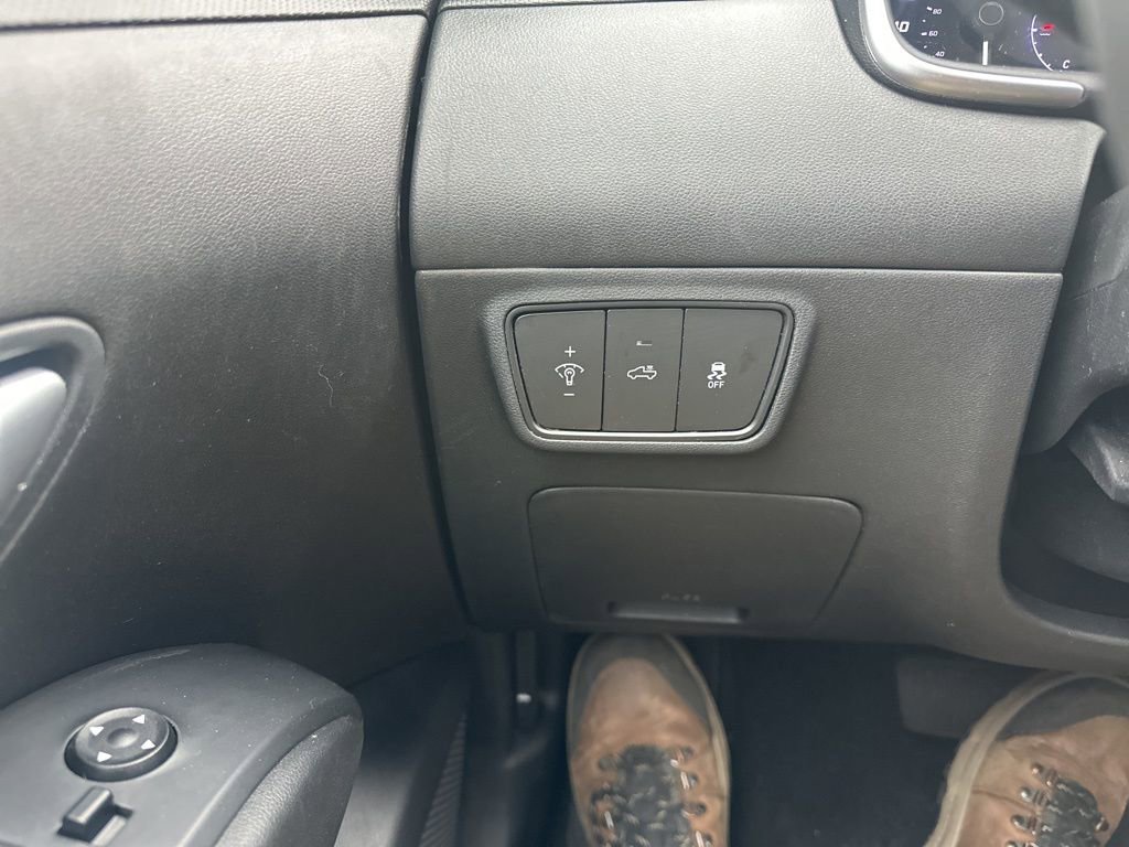 Used 2022 Hyundai Santa Cruz SEL image 17