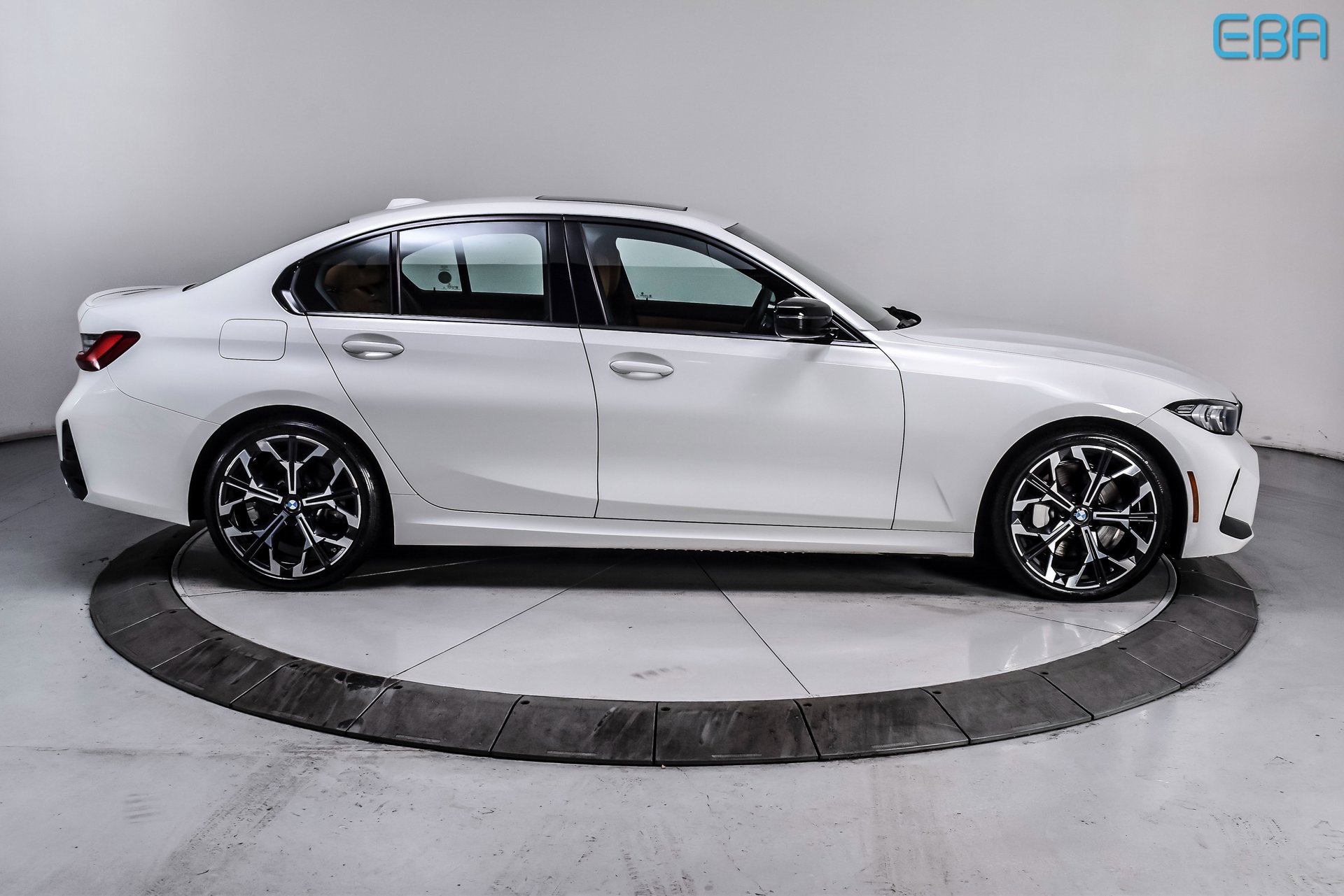 Used 2025 BMW 330i xDrive Sedan w/ M Sport Package image 7