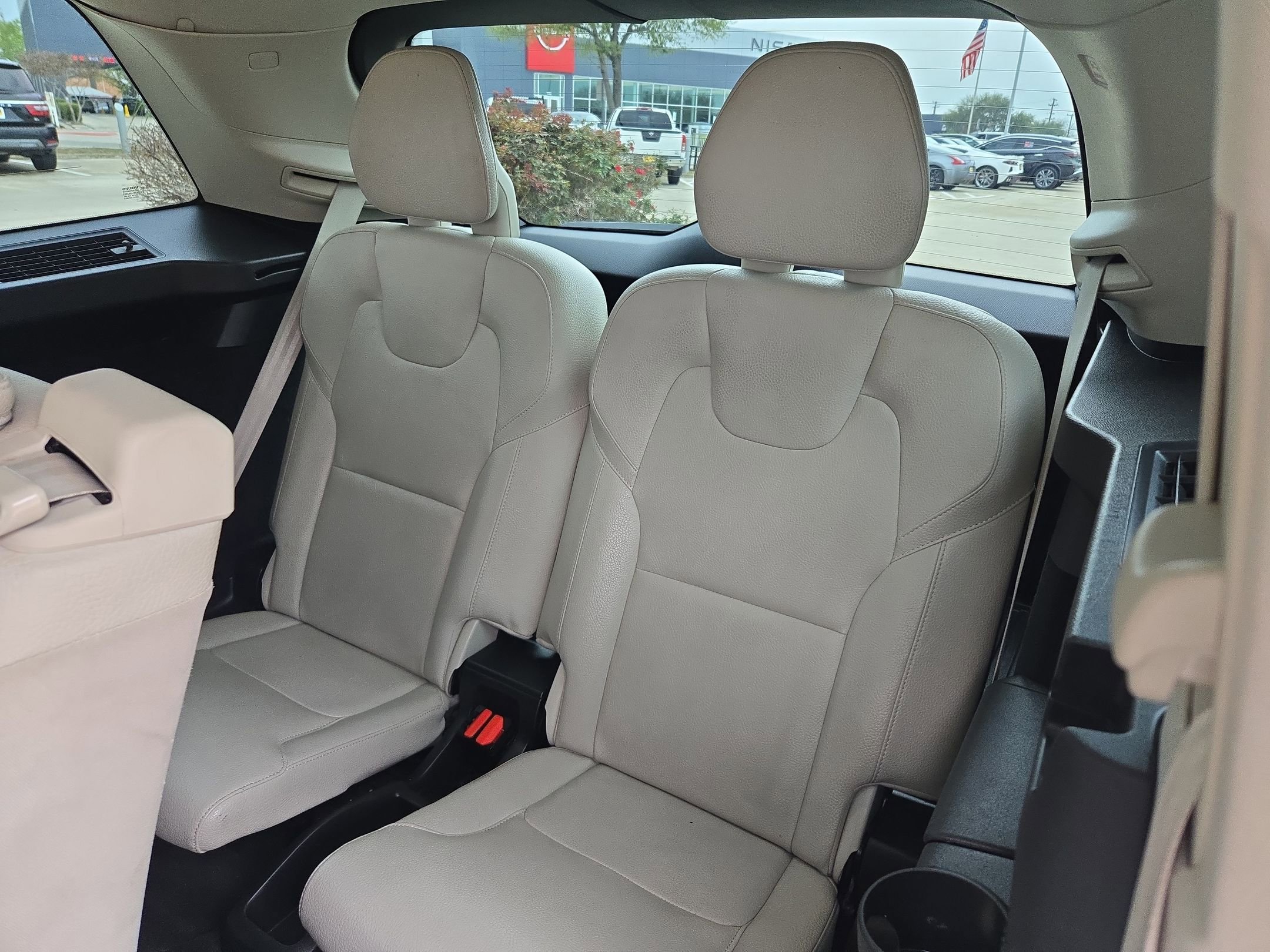 Used 2023 Volvo XC90 B6 Plus AWD/4WD image 35