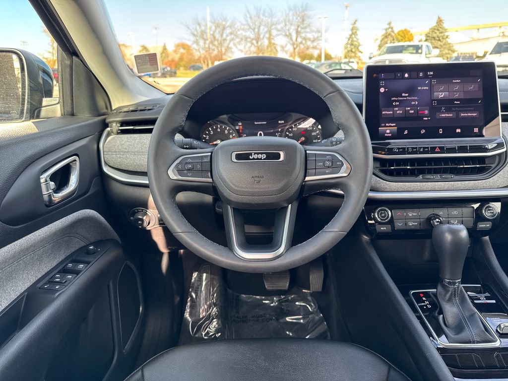 Certified 2022 Jeep Compass Latitude image 15