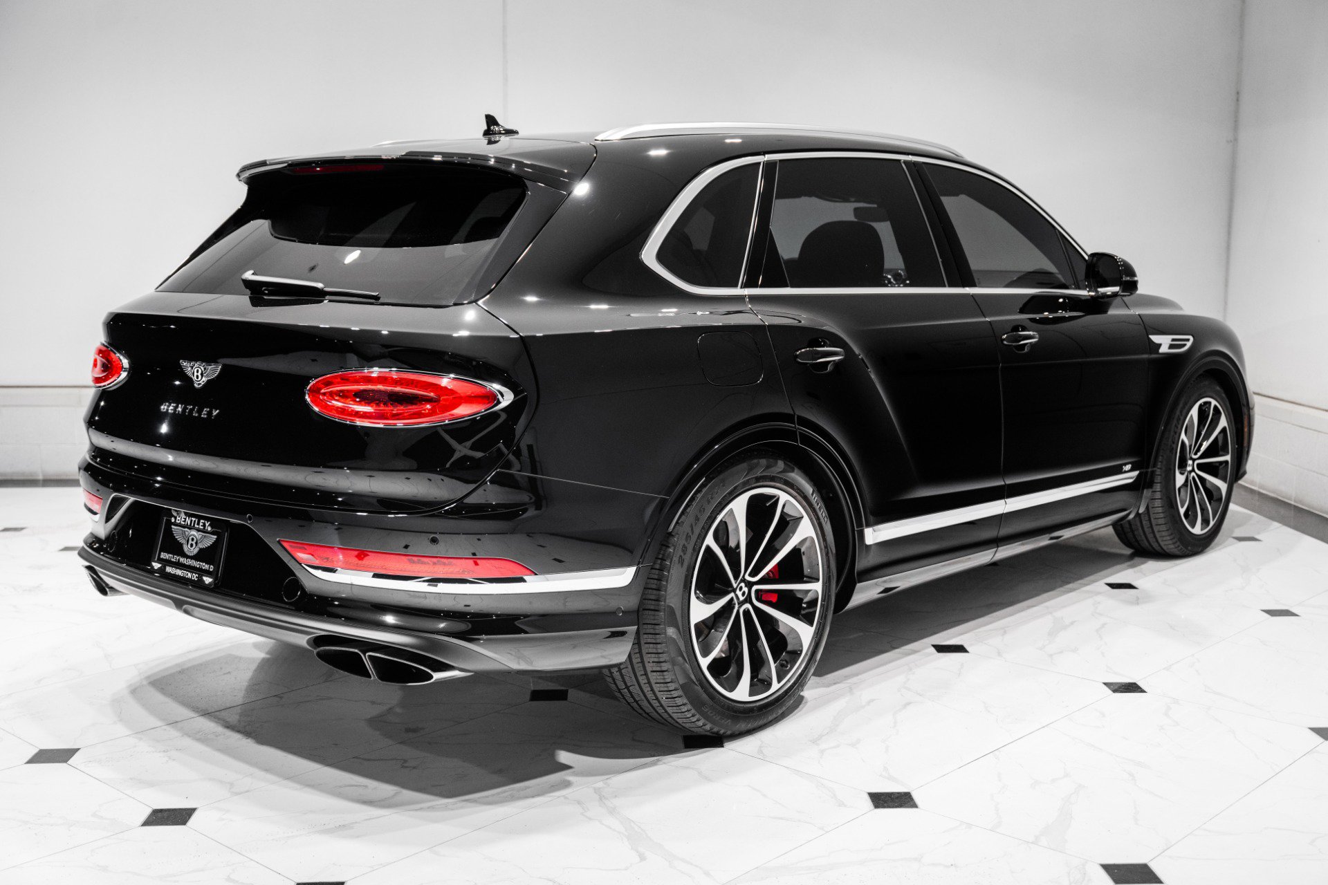 Used 2022 Bentley Bentayga image 12