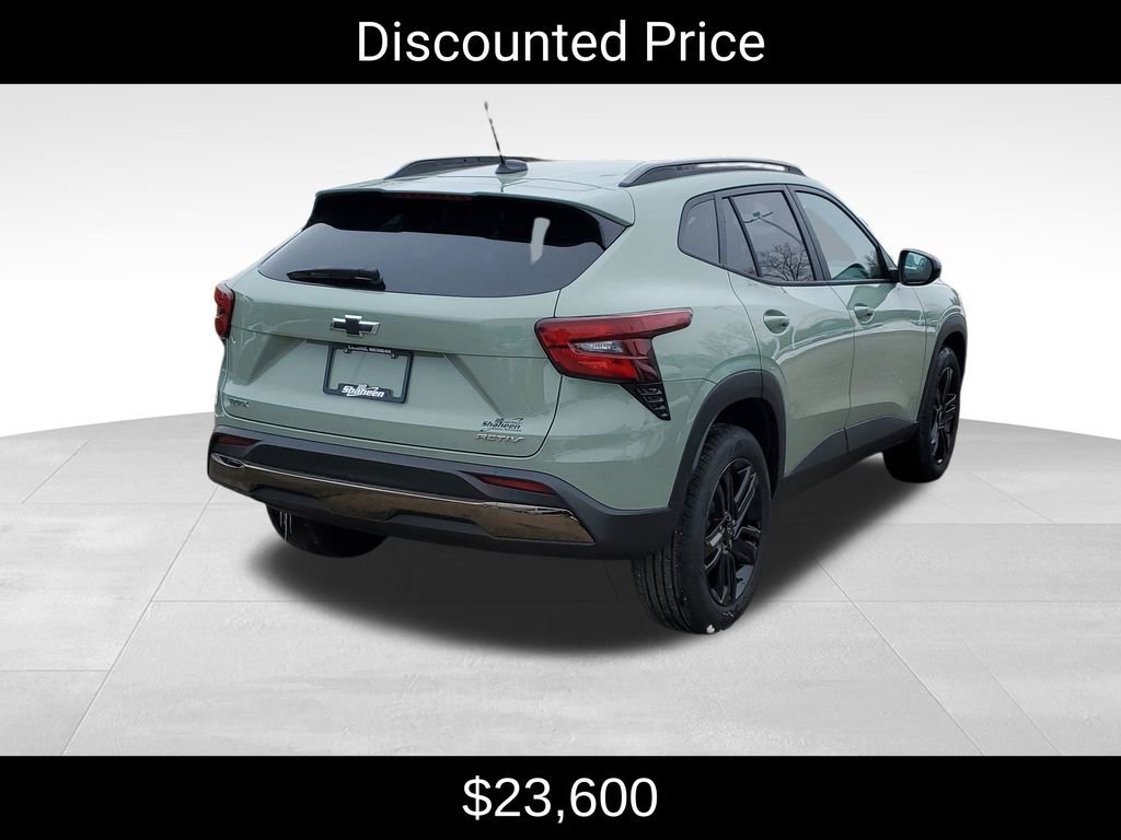Used 2025 Chevrolet Trax ACTIV w/ Driver Confidence Package image 3