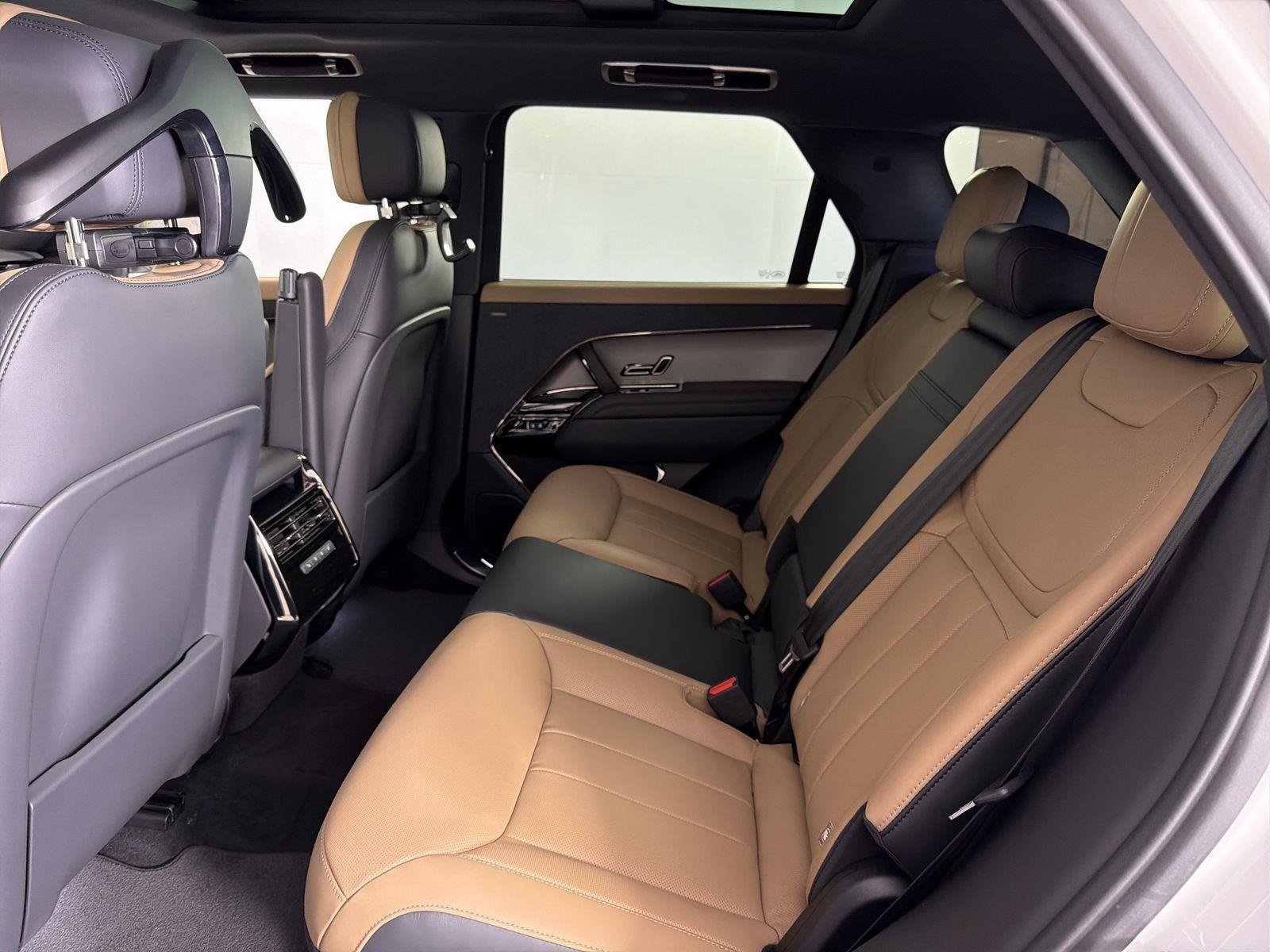 New 2026 Land Rover Range Rover Sport Dynamic SE image 27