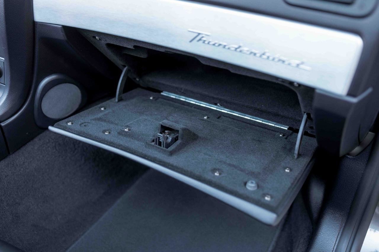 Used 2003 Ford Thunderbird Deluxe image 56