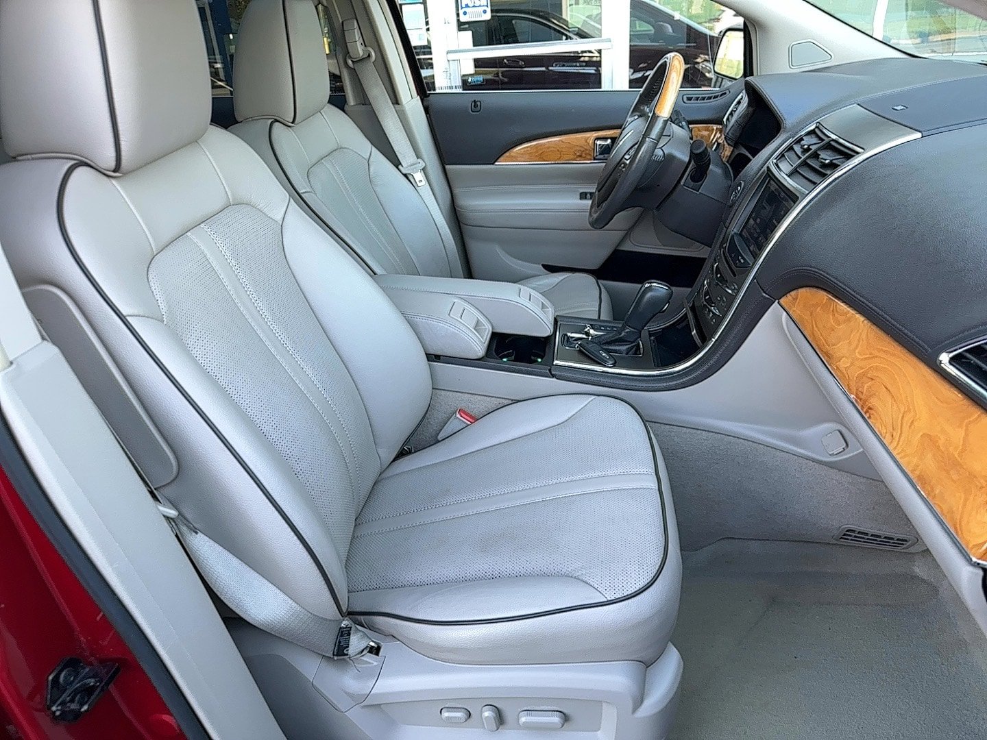 Used 2011 Lincoln MKX AWD w/ 102A Rapid Spec Order Code image 24