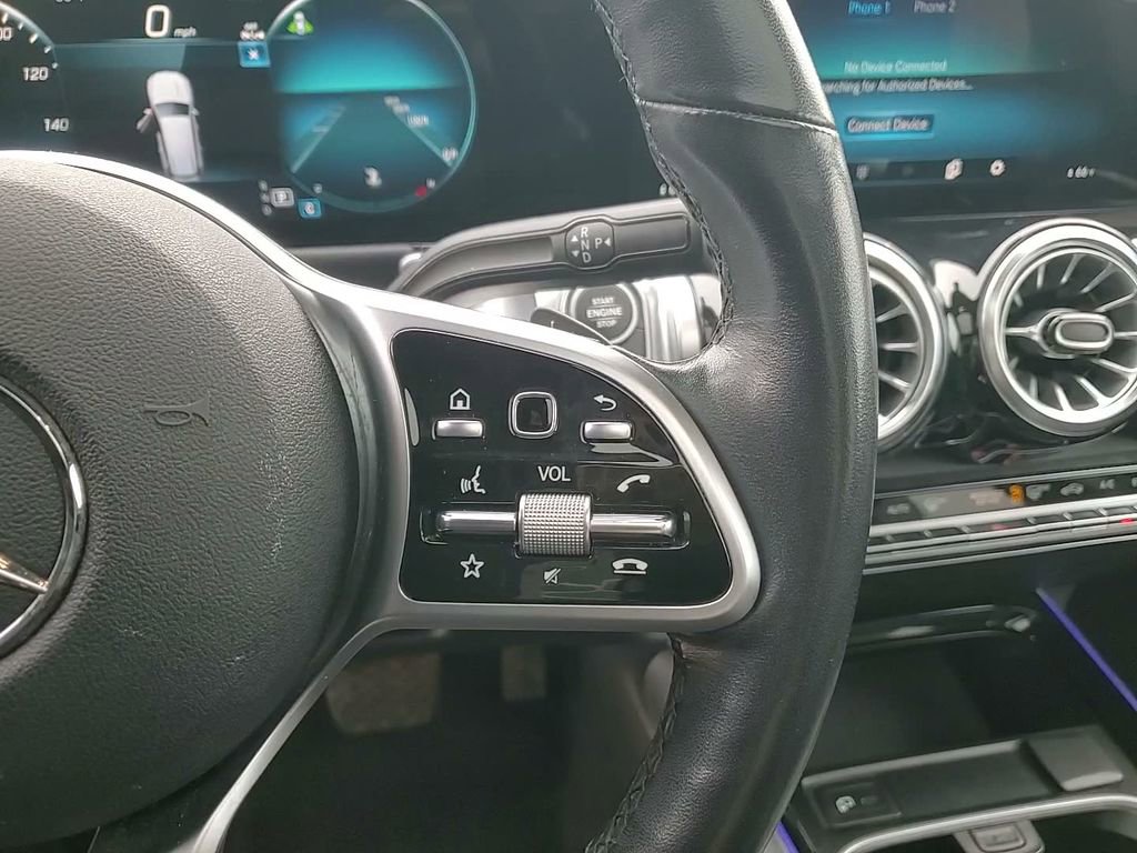Used 2023 Mercedes-Benz GLB 250 4MATIC image 29