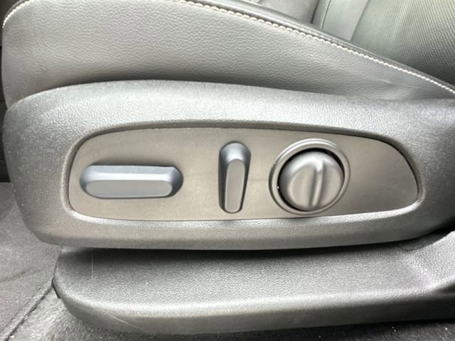 Certified 2023 GMC Acadia SLT FWD image 20