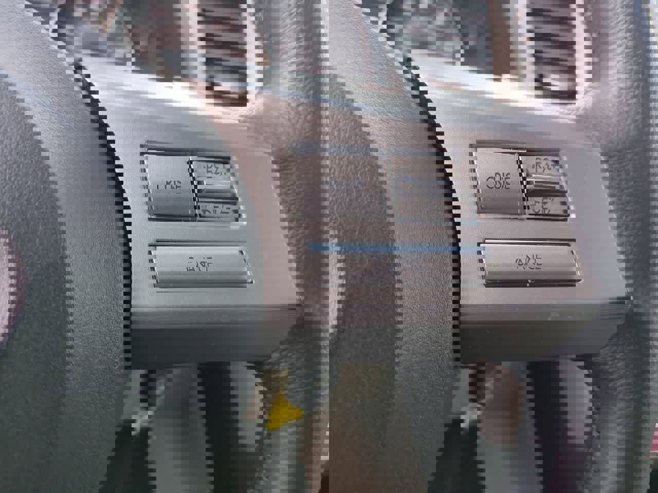 Used 2011 Subaru Outback 2.5i Premium image 23