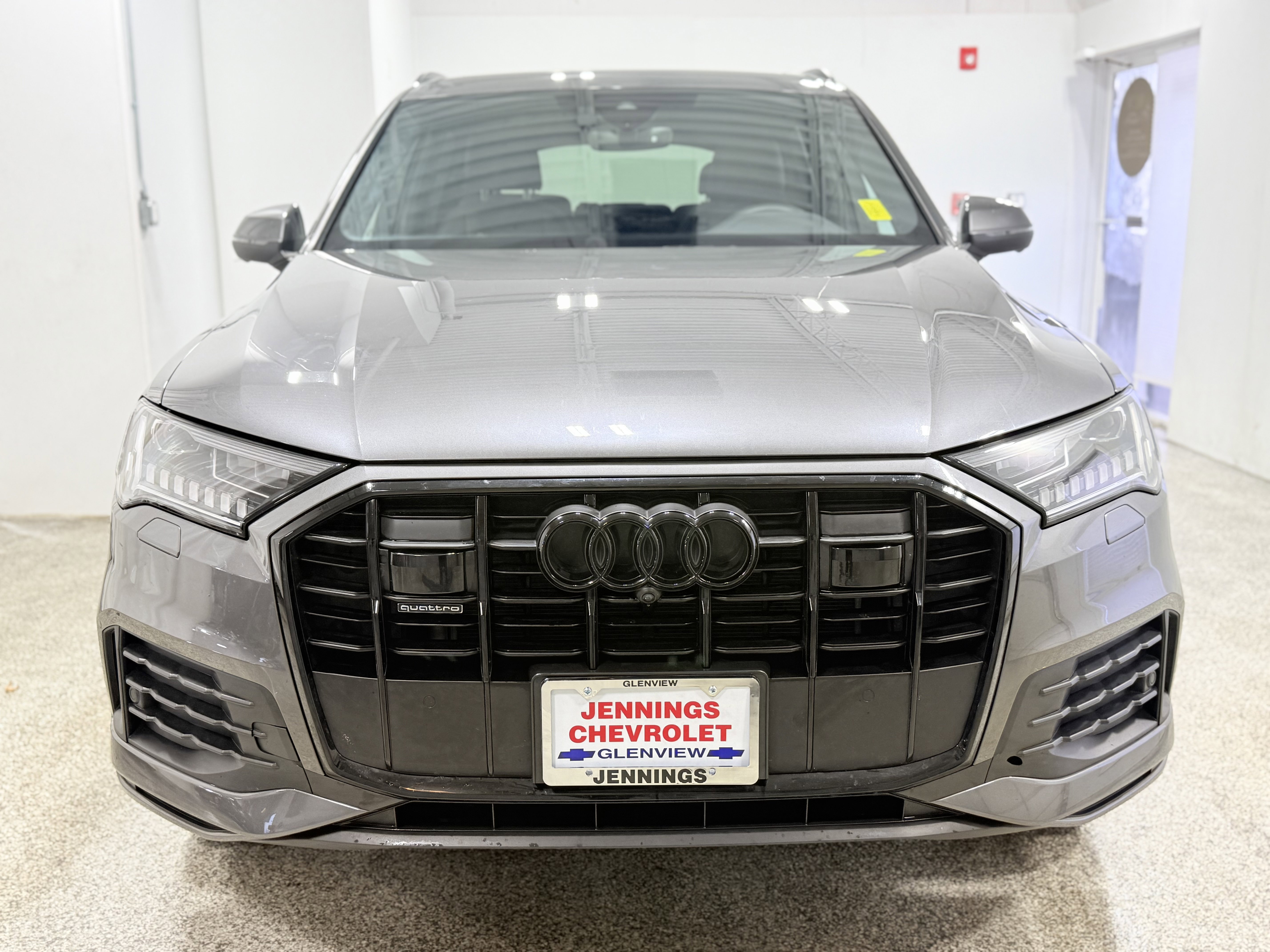 Used 2024 Audi Q7 Premium Plus w/ Premium Plus Package image 2