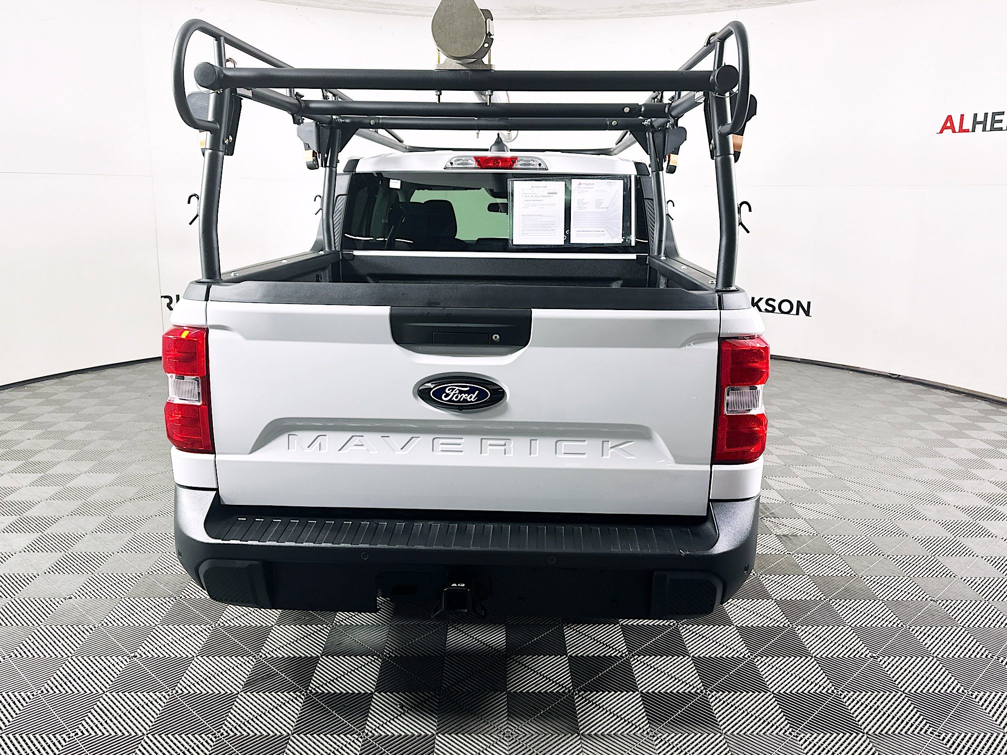 Used 2025 Ford Maverick XLT w/ Equipment Group 302A image 4