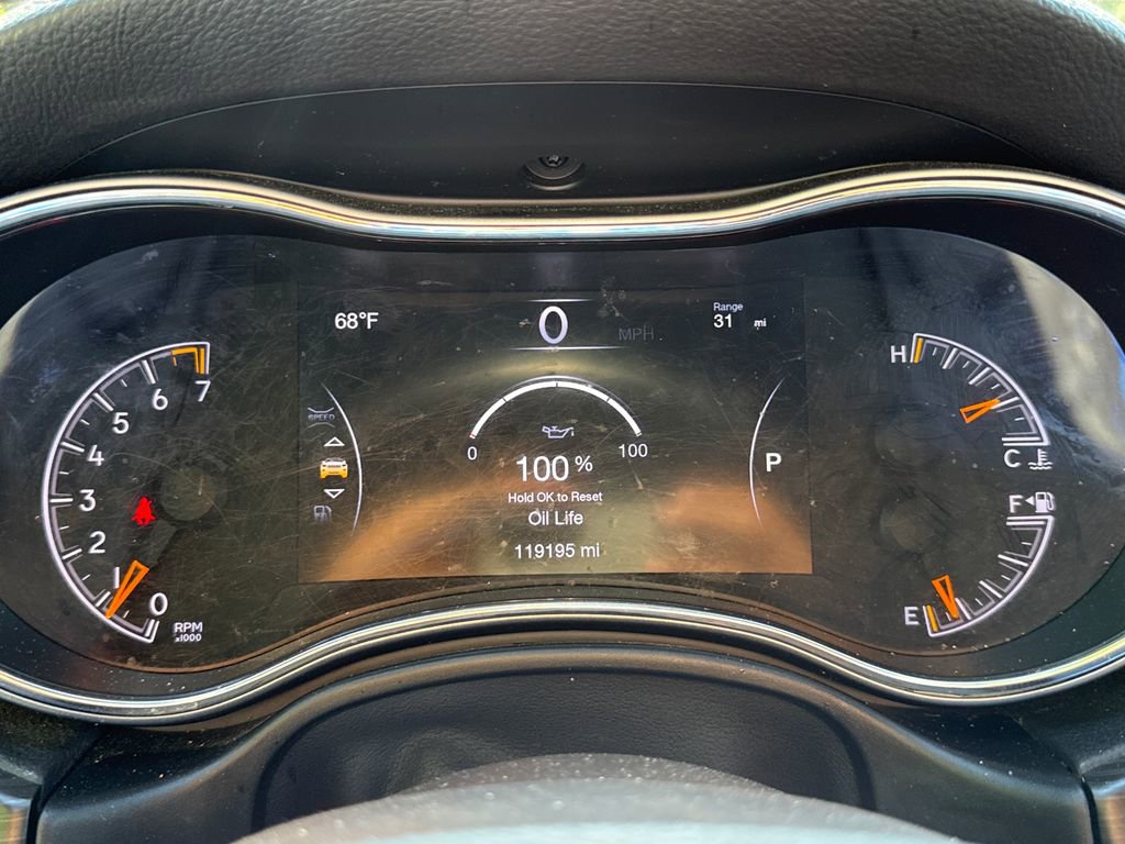 Used 2019 Jeep Grand Cherokee Laredo w/ Laredo X Package RWD image 20