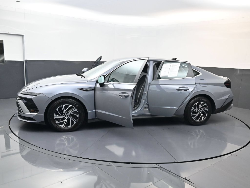 Certified 2026 Hyundai Sonata Blue FWD image 32