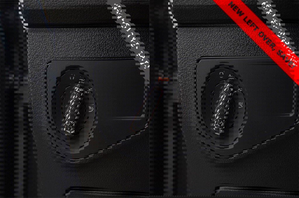 Used 2024 Volkswagen Tiguan SE R-Line image 18