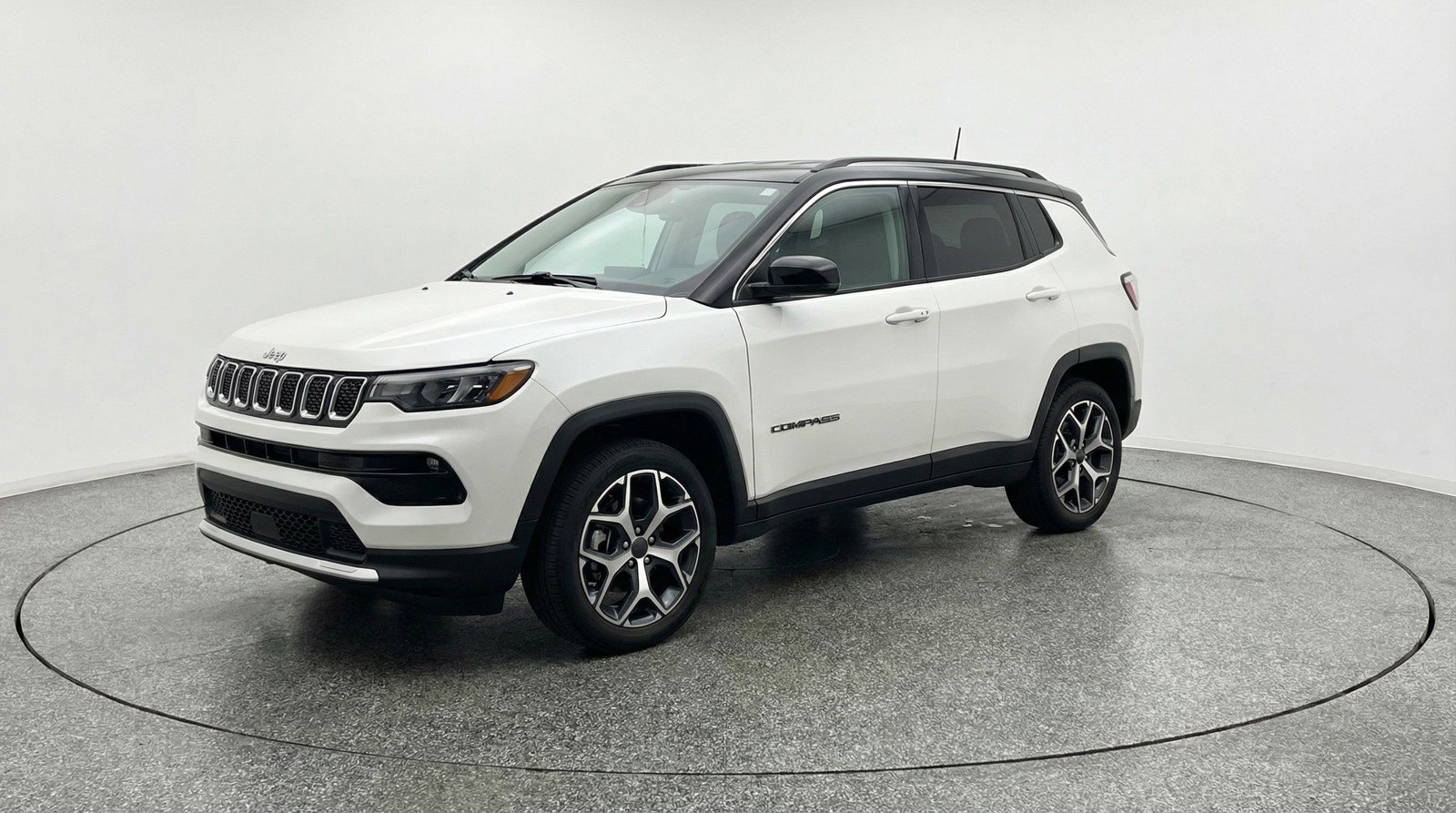 Used 2025 Jeep Compass Limited image 3