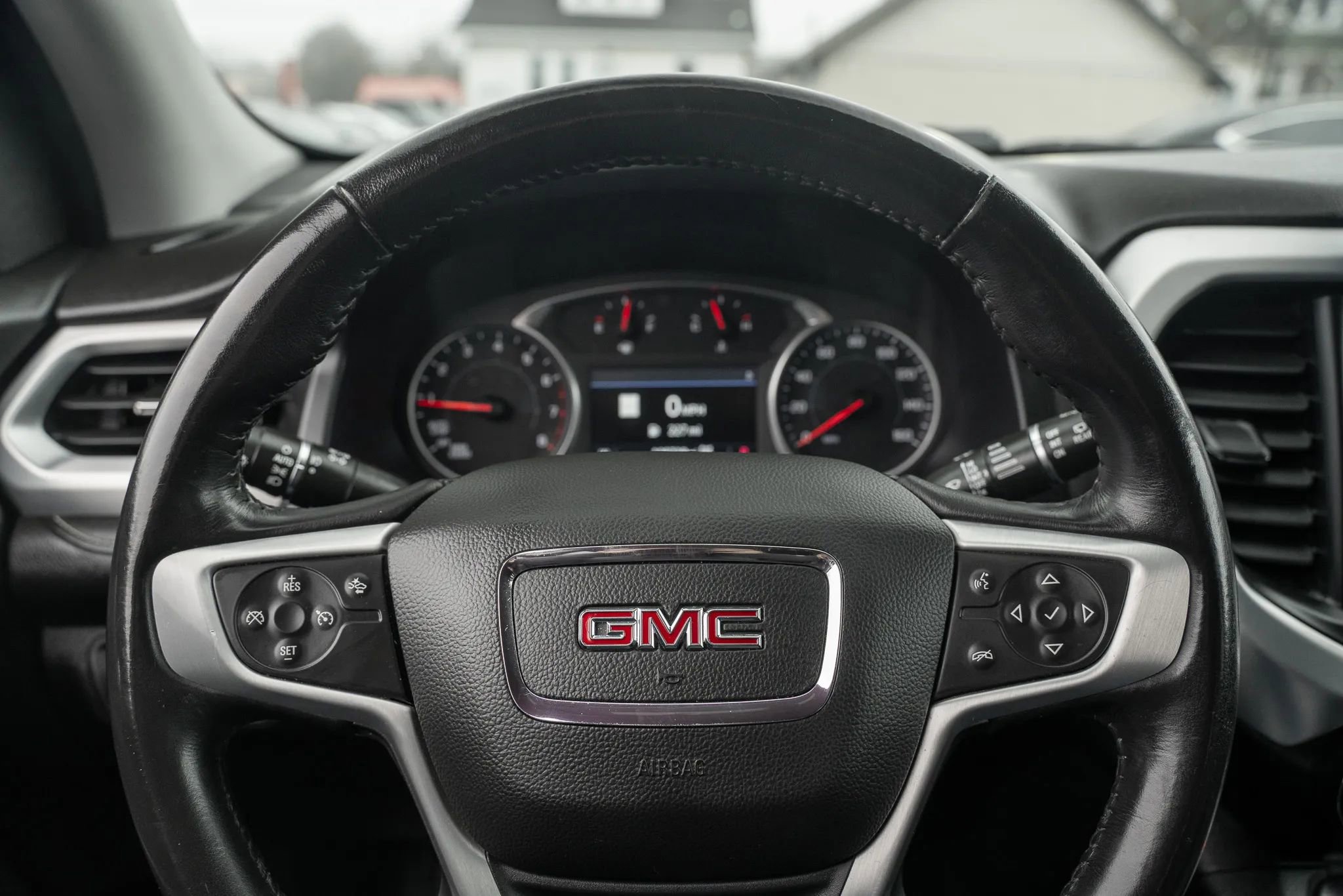 Used 2022 GMC Acadia SLT w/ LPO, Floor Liner Package image 20