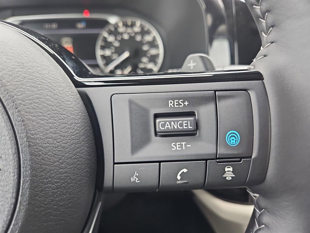 New 2025 Nissan Pathfinder SL w/ Black Appearance Package image 13