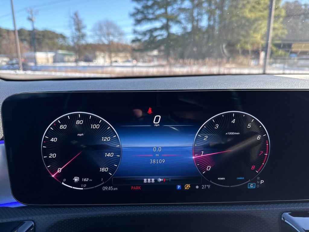 Used 2025 Mercedes-Benz CLA 250 4MATIC image 11