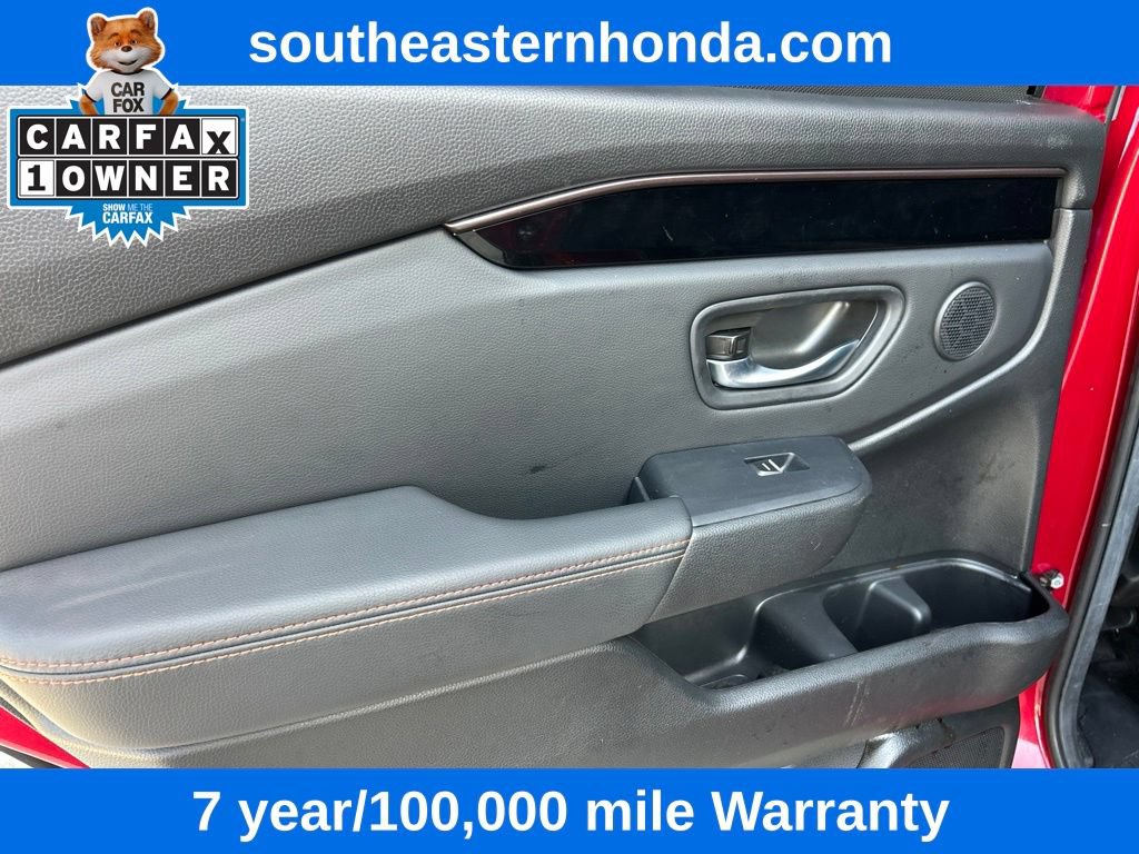 Used 2025 Honda Pilot TrailSport image 14