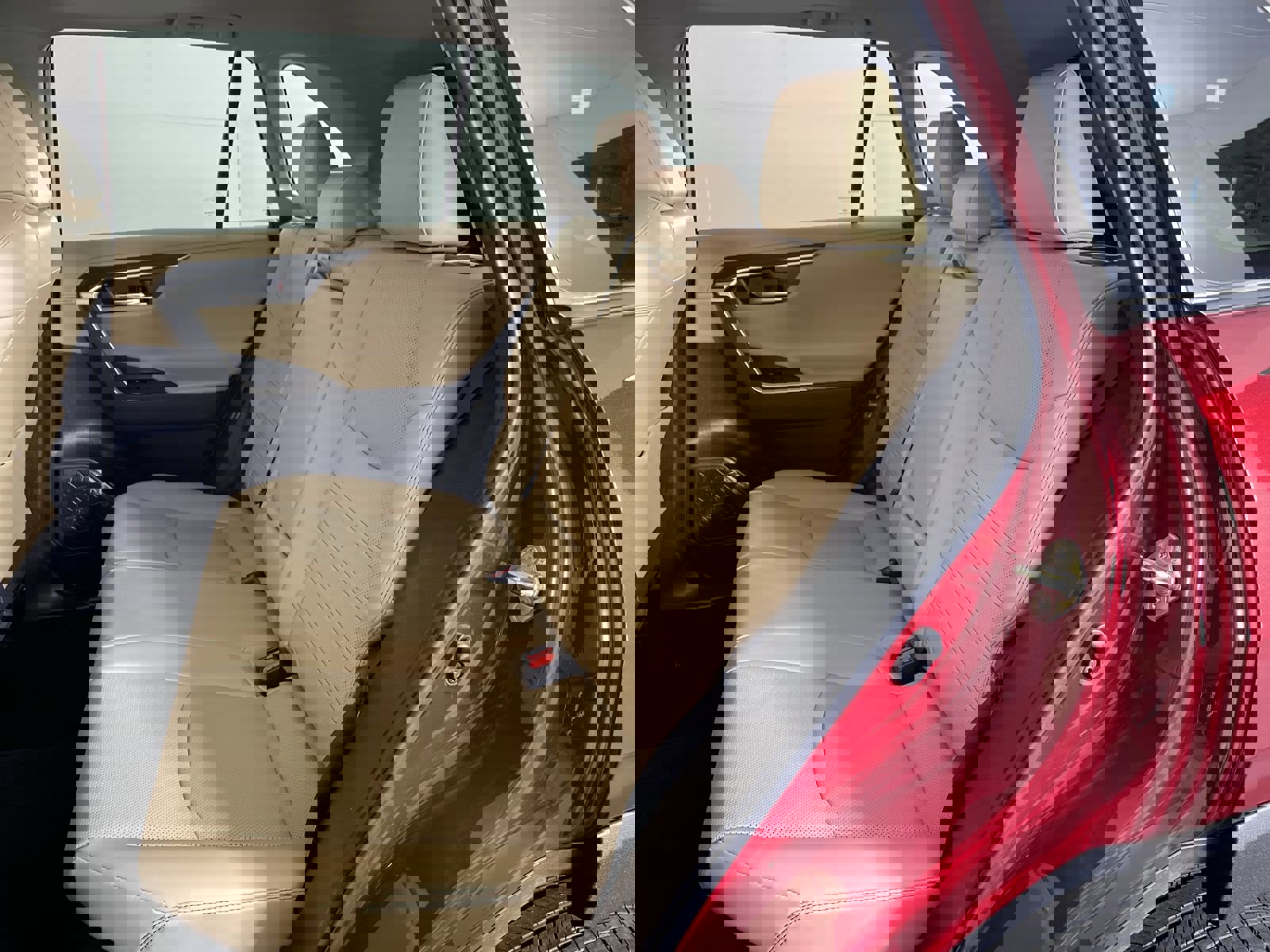 Used 2020 Toyota RAV4 Limited image 23