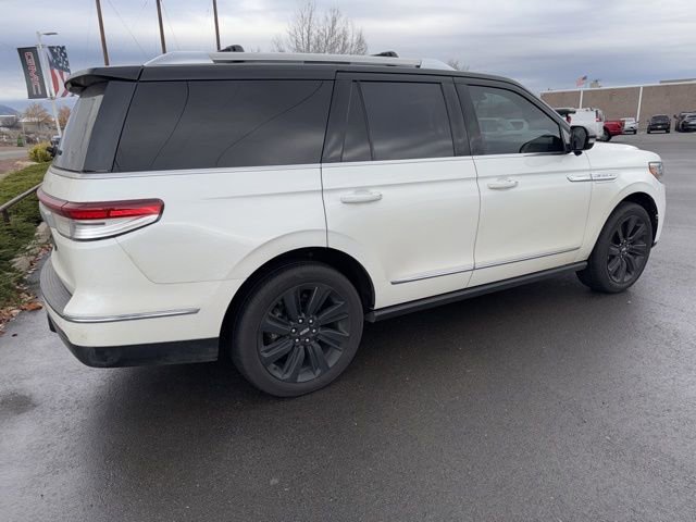 Used 2023 Lincoln Navigator Reserve image 3
