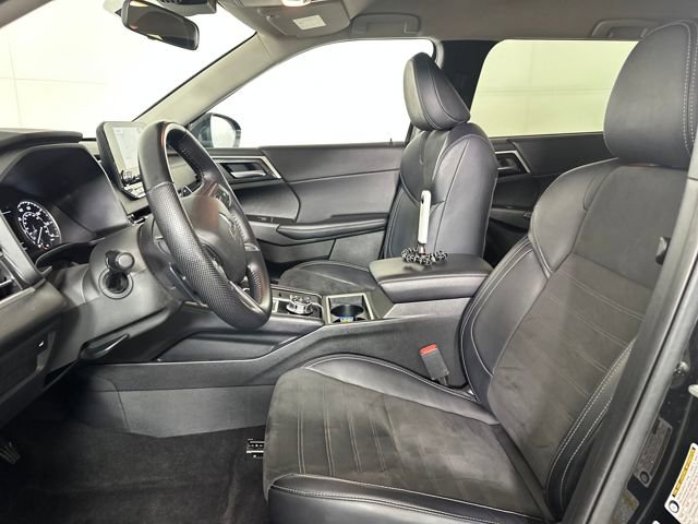 Used 2024 Mitsubishi Outlander SE image 11