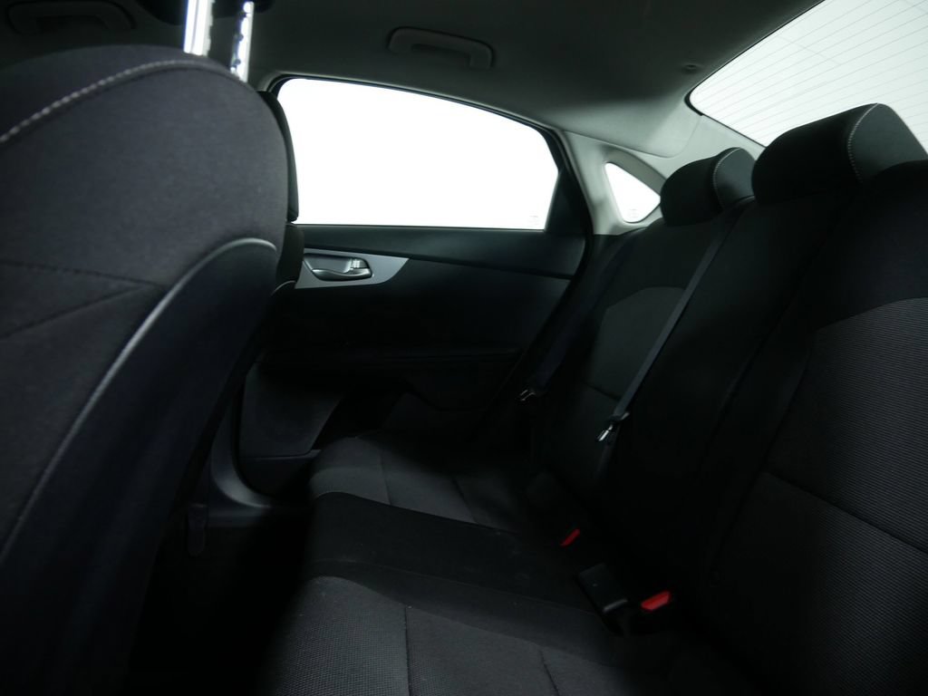 Used 2024 Kia Forte LXS w/ LXS Technology Package FWD image 18