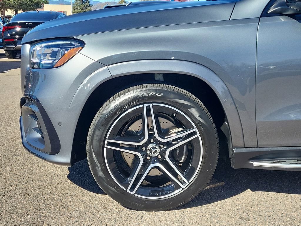 Used 2024 Mercedes-Benz GLS 450 4MATIC image 9
