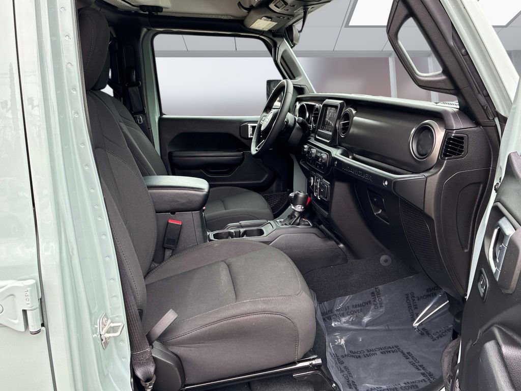 Used 2023 Jeep Wrangler Unlimited w/ Convenience Group image 9