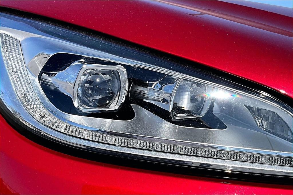 Used 2023 Lincoln Corsair Reserve image 40