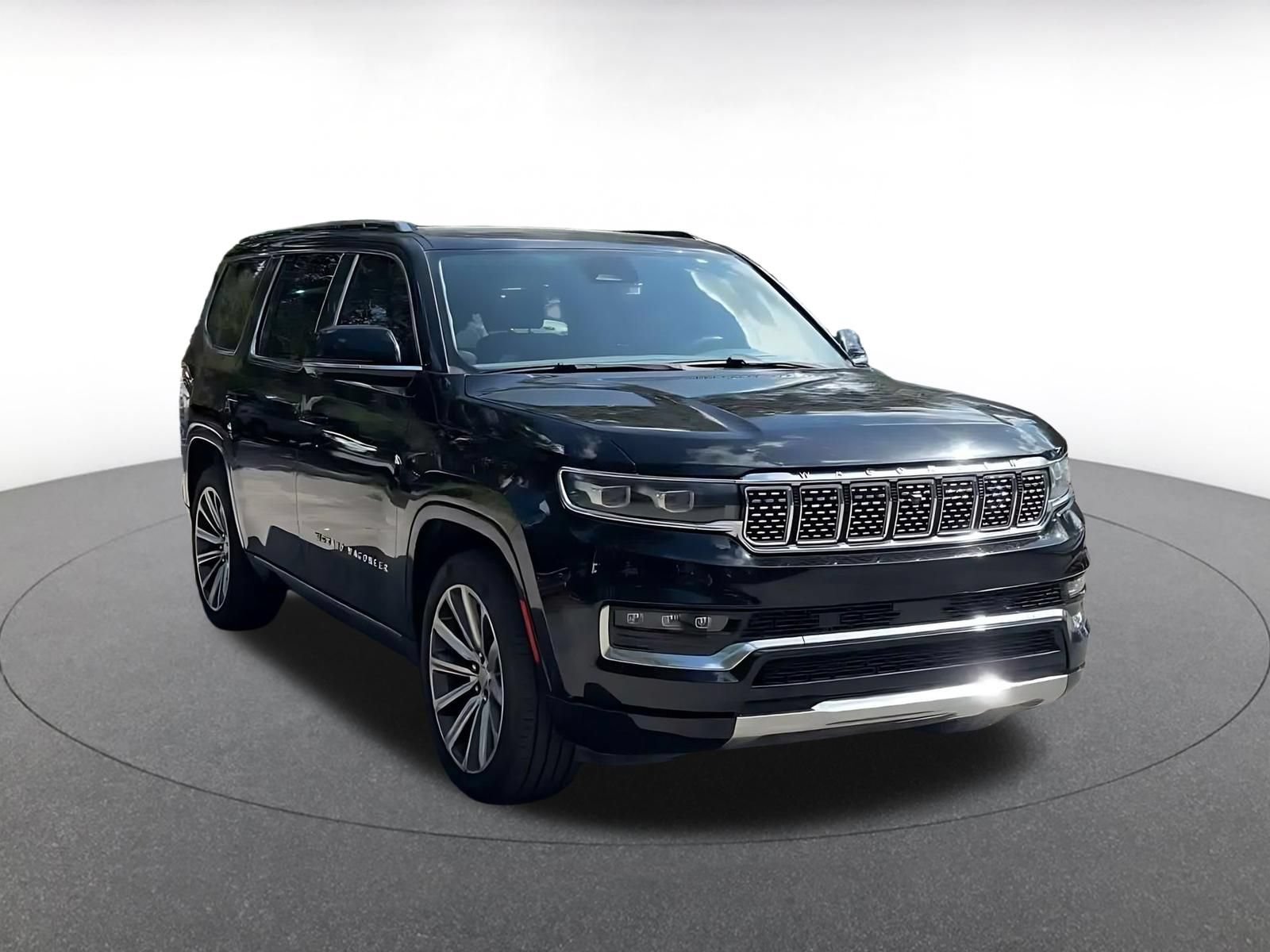 Used 2023 Jeep Grand Wagoneer Series II AWD/4WD image 3