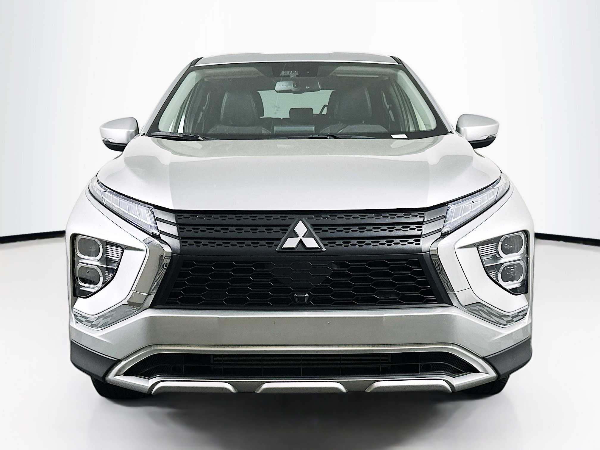 Used 2025 Mitsubishi Eclipse Cross SE image 2