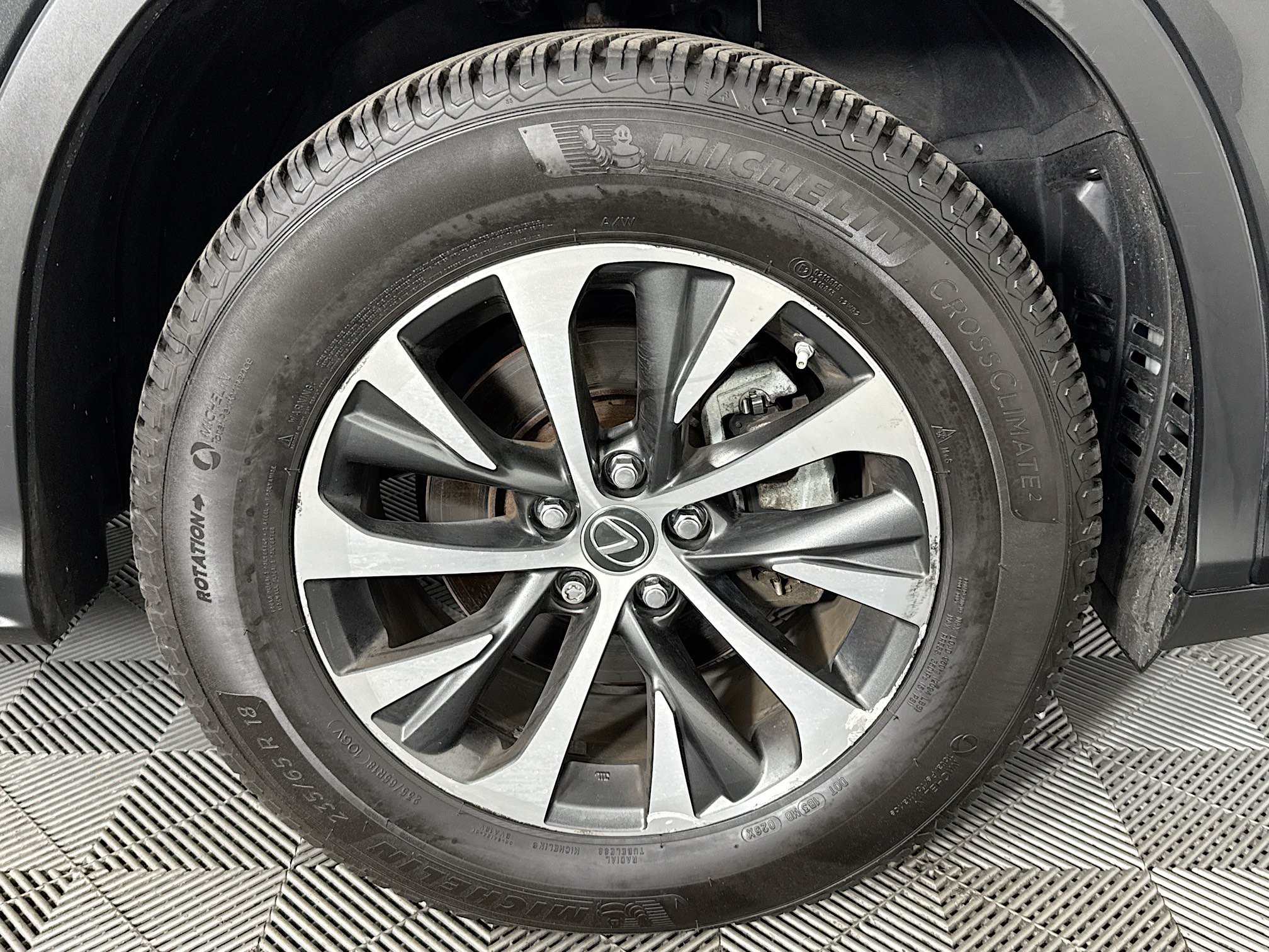 Used 2020 Lexus RX 350L Premium w/ Premium Package AWD/4WD image 30