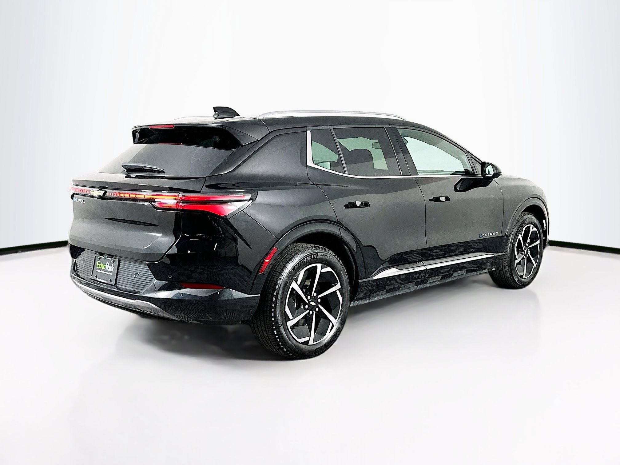 Used 2025 Chevrolet Equinox EV LT image 9