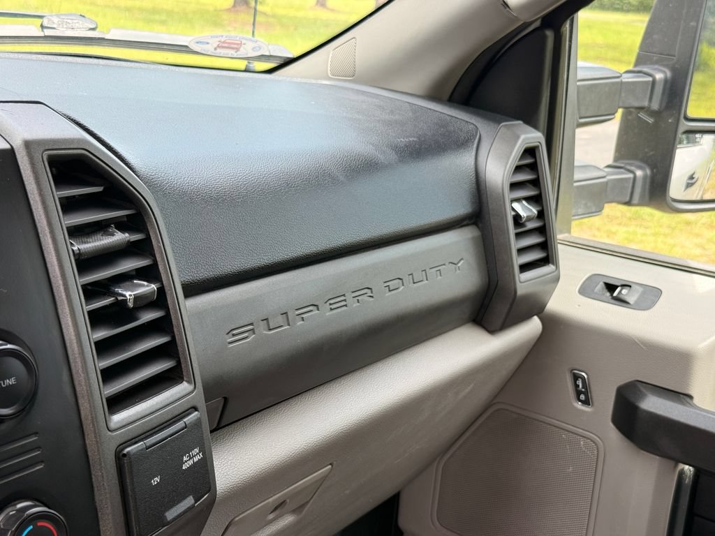 Used 2019 Ford F250 XL w/ Power Equipment Group RWD image 19