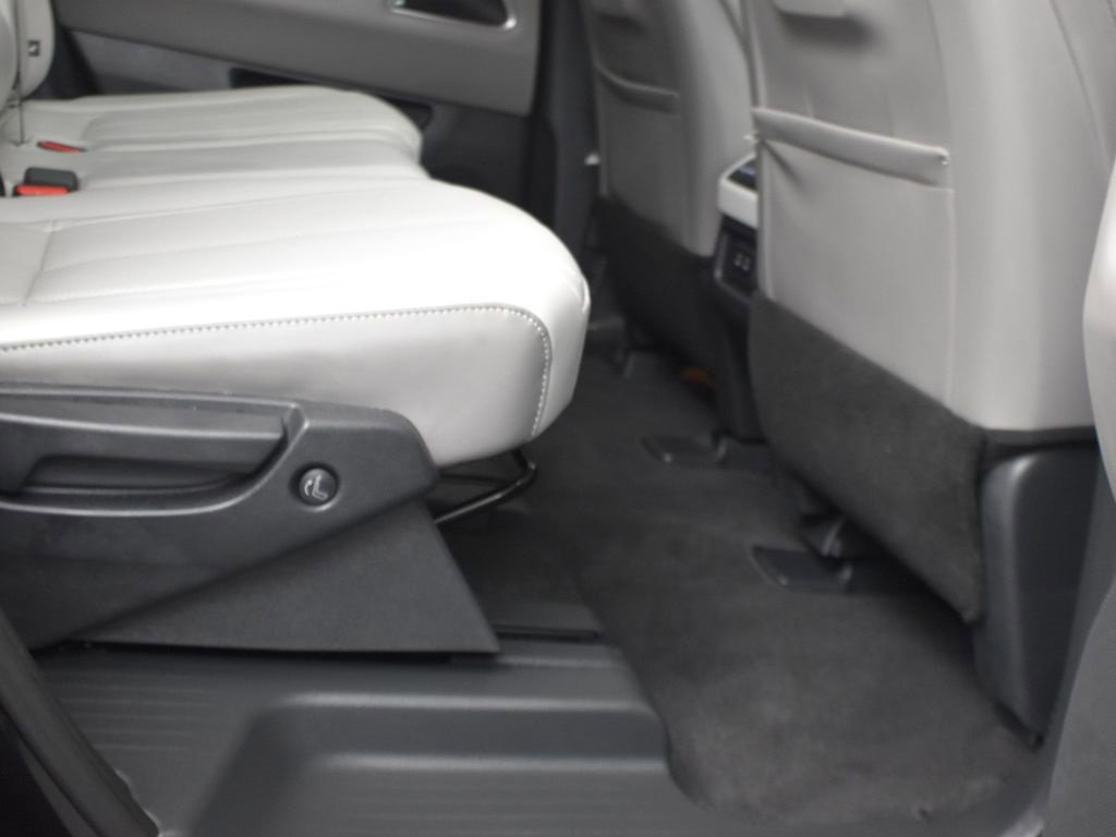 Used 2026 INFINITI QX60 Luxe w/ Cargo Package image 18