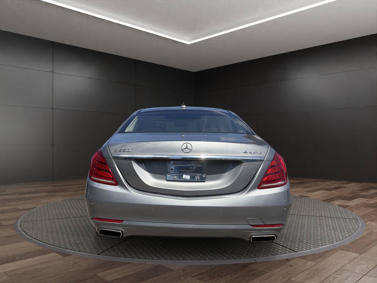 Used 2015 Mercedes-Benz S 550 4MATIC Sedan image 7