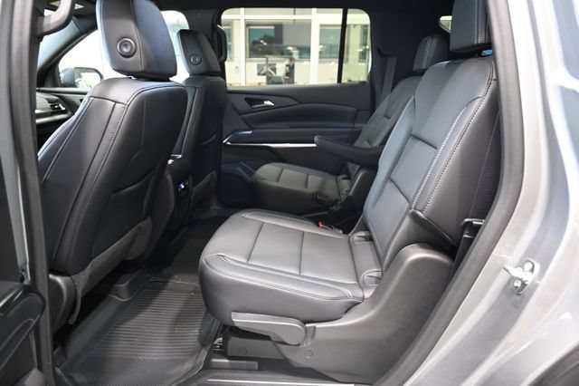 New 2027 Chevrolet Traverse LT w/ Driver Confidence Package FWD image 11