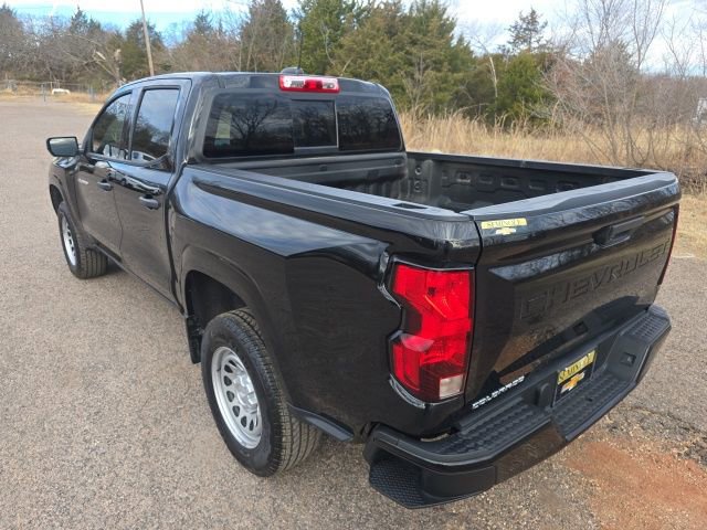 Used 2024 Chevrolet Colorado W/T w/ WT Convenience Package image 3