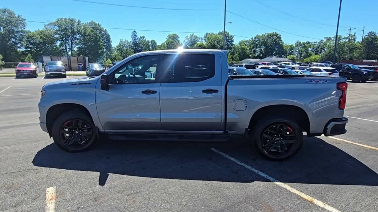Certified 2025 Chevrolet Silverado 1500 RST w/ Redline Edition AWD/4WD image 6