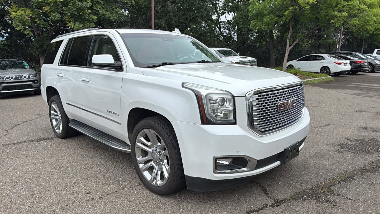 Used 2016 GMC Yukon Denali w/ Open Road Package AWD/4WD image 3