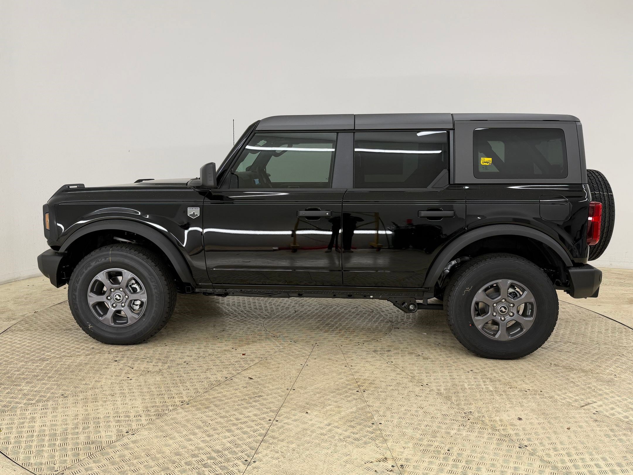 New 2026 Ford Bronco Big Bend image 2