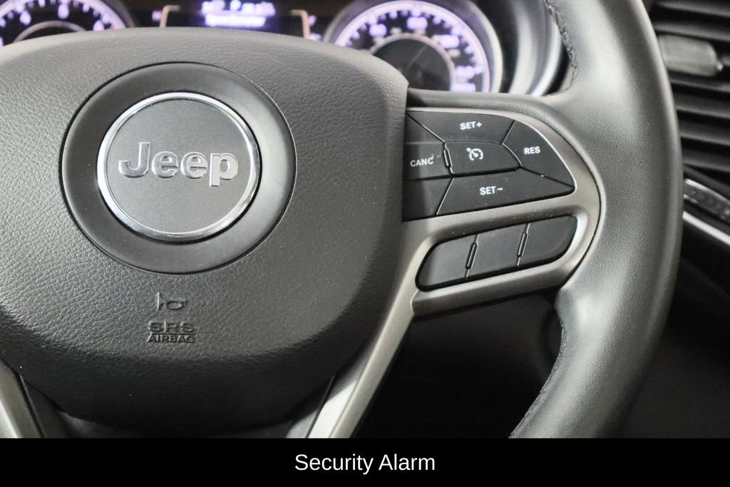 Used 2020 Jeep Cherokee Latitude Plus w/ Comfort/Convenience Group image 10