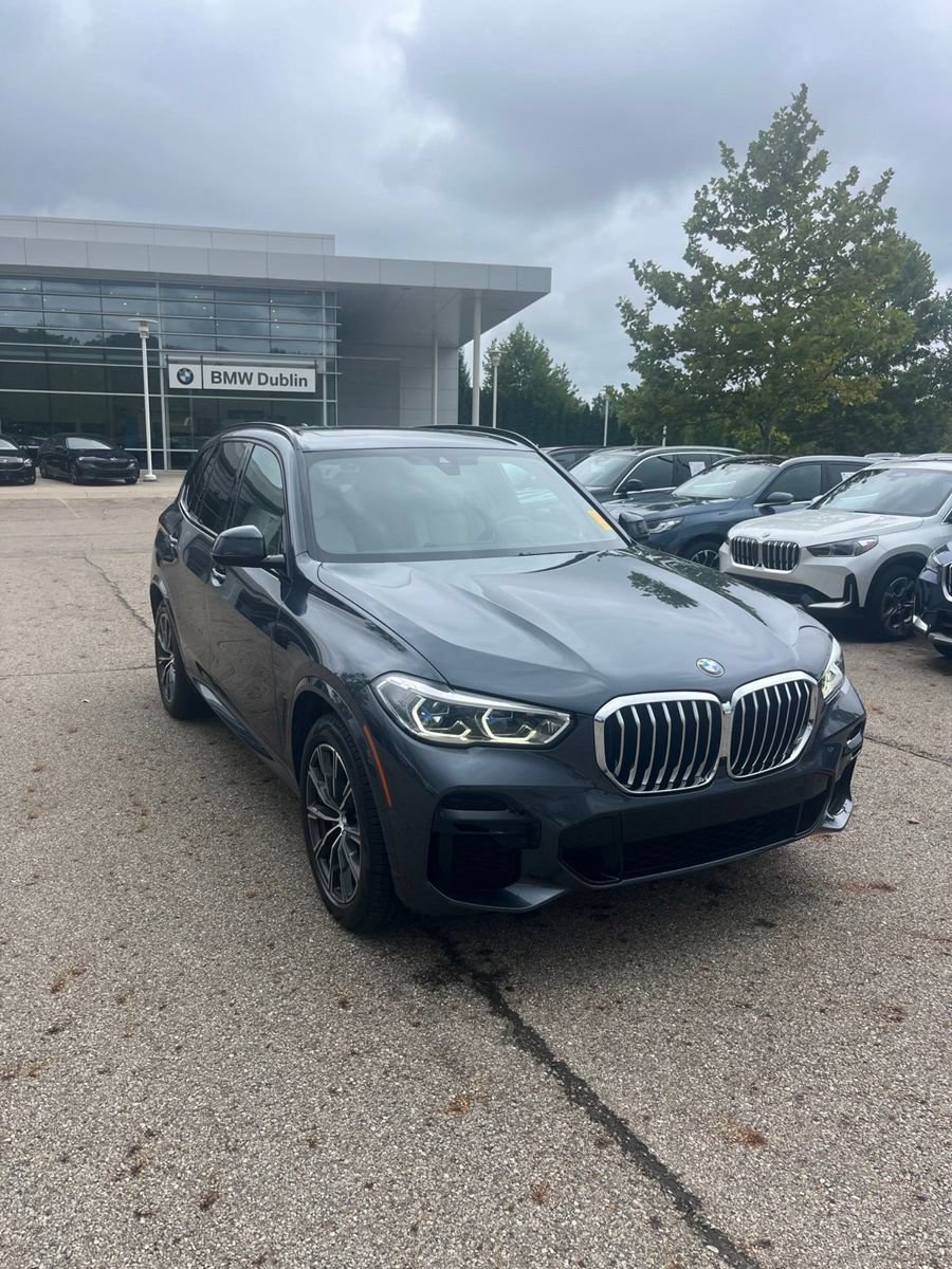 Used 2022 BMW X5 xDrive40i w/ M Sport Package AWD/4WD image 1