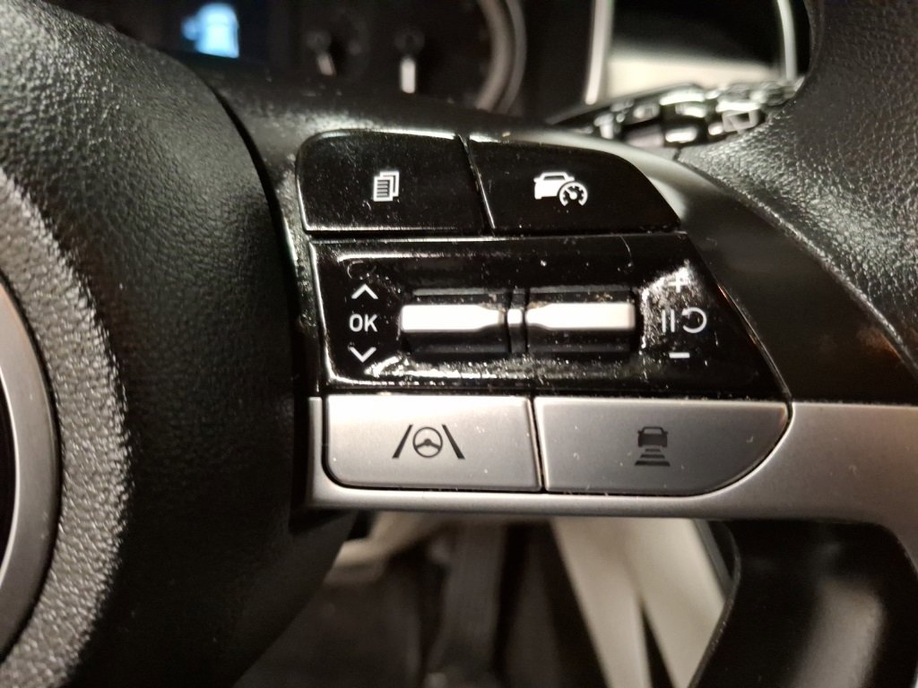 Used 2023 Hyundai Tucson SE image 19