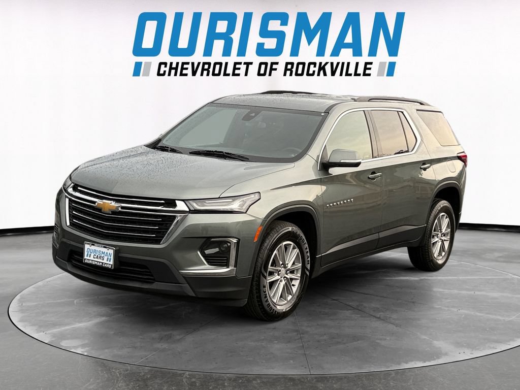 Used 2023 Chevrolet Traverse LT FWD image 2